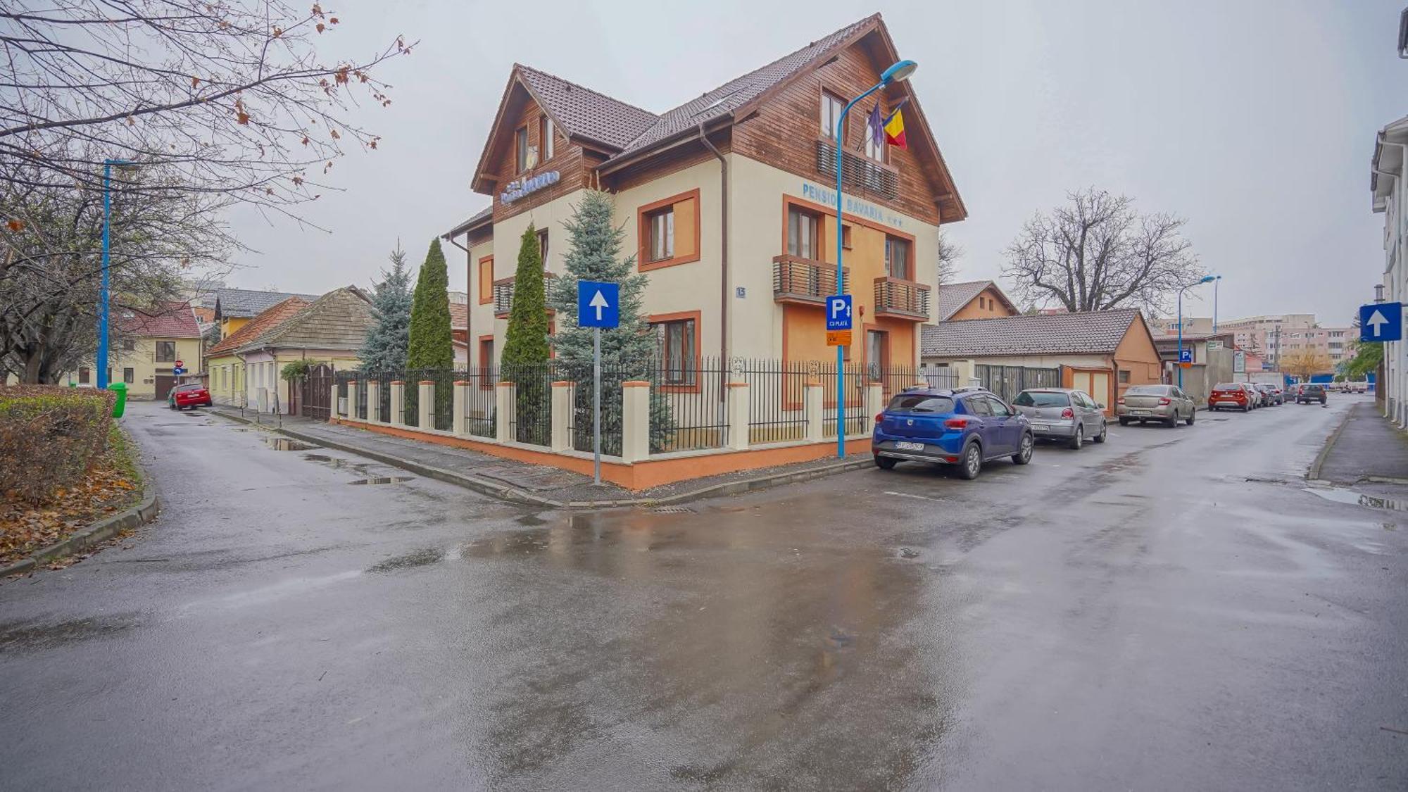 Pension Bavaria Brasov Bagian luar foto